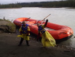 Family rafting the Alabasta River with Scott Eady's company